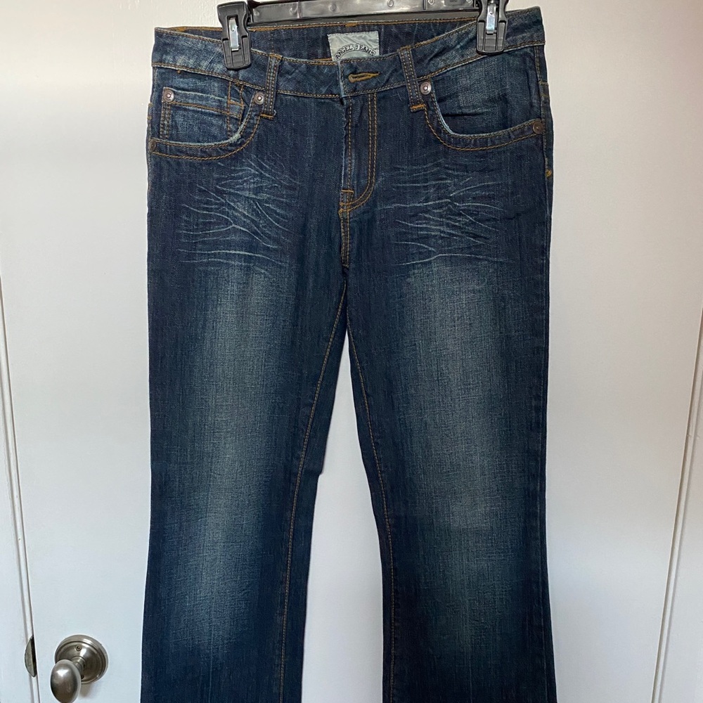 Angel Jeans USA
2% Spandex
Size 9 
Equivalent to 29.5